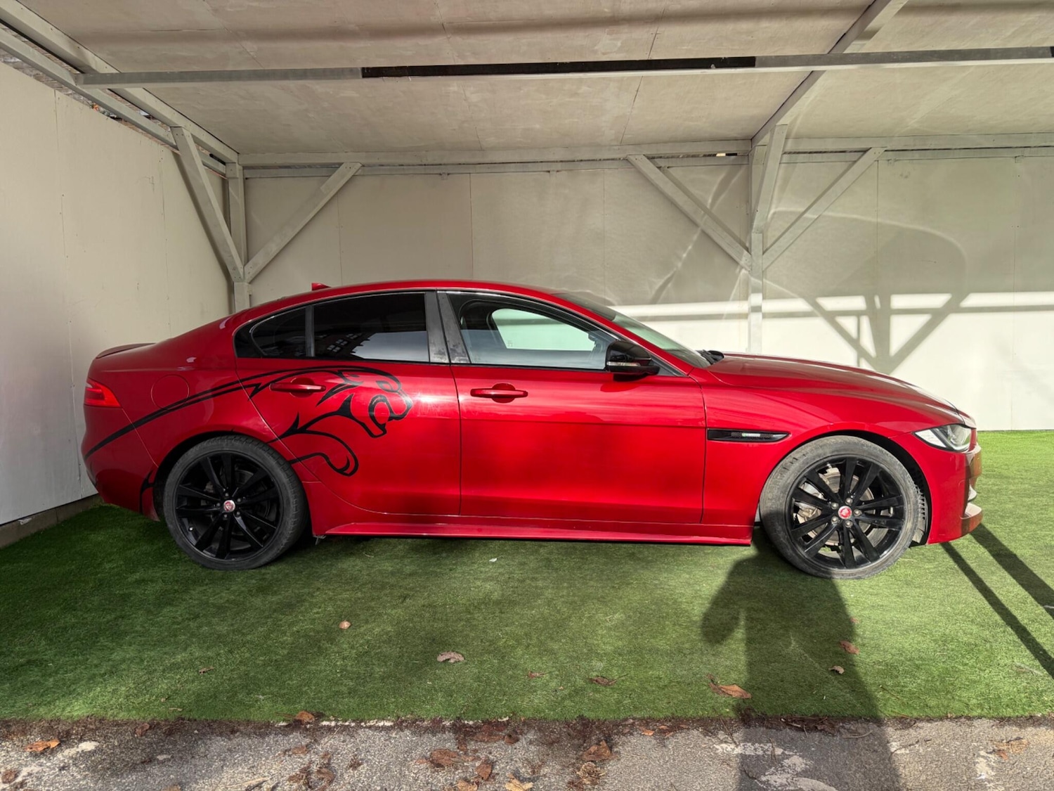 Used Jaguar XE 2016 for sale - 76688885: Photo 5