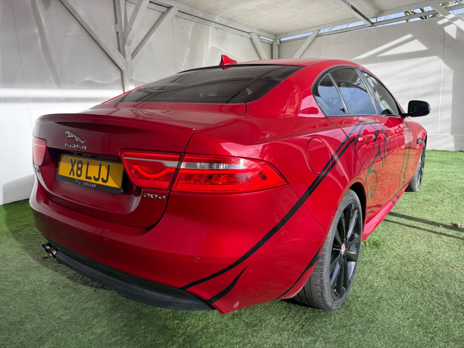 Used Jaguar XE 2016 for sale - 76688885: Photo 6