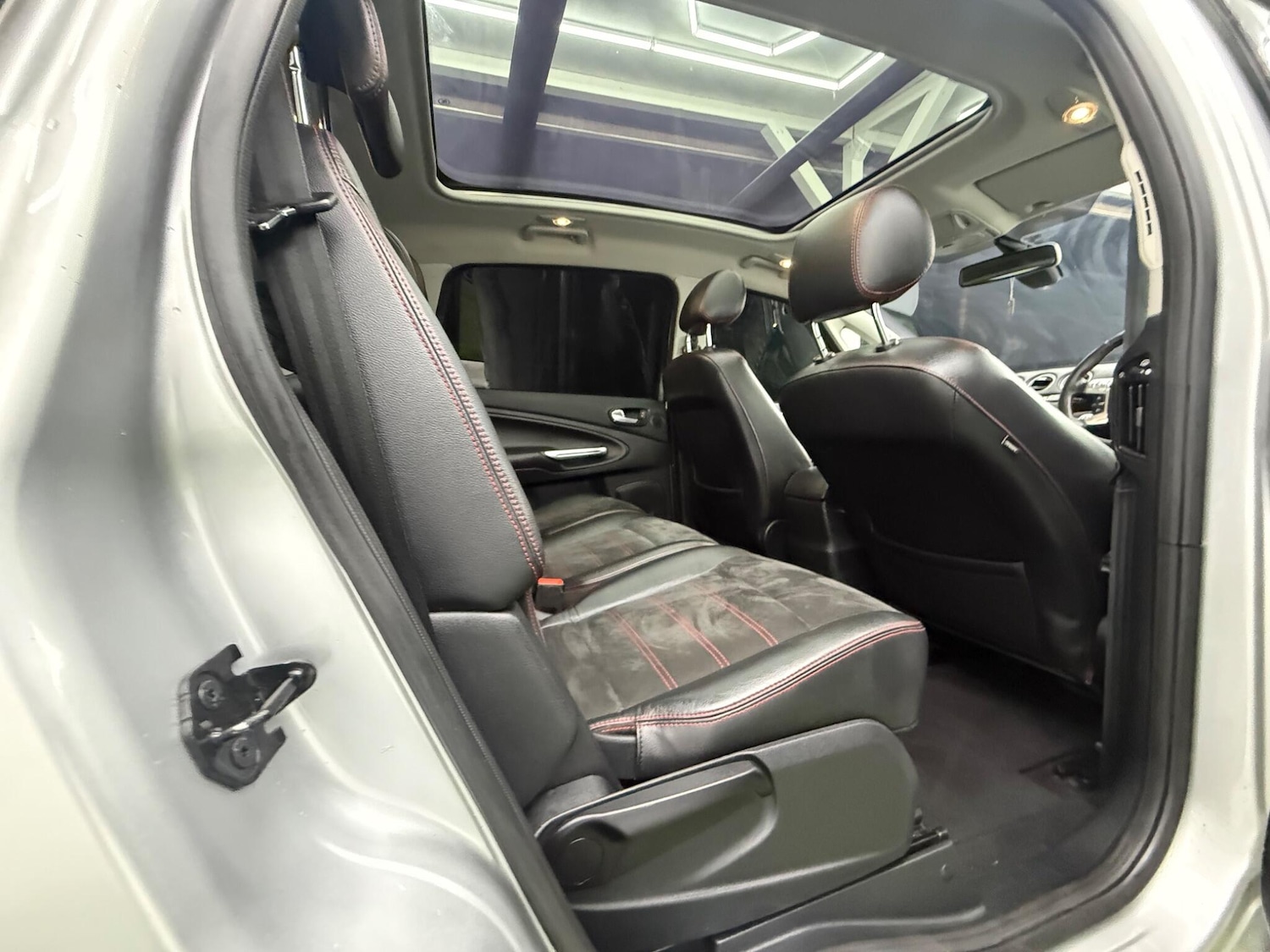 Used Ford S-Max 2011 for sale - 77538570: Photo 18