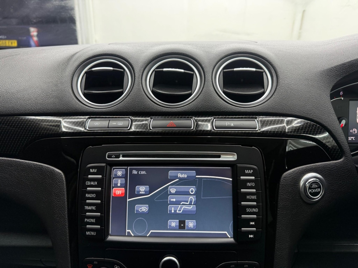 Used Ford S-Max 2011 for sale - 77538570: Photo 32