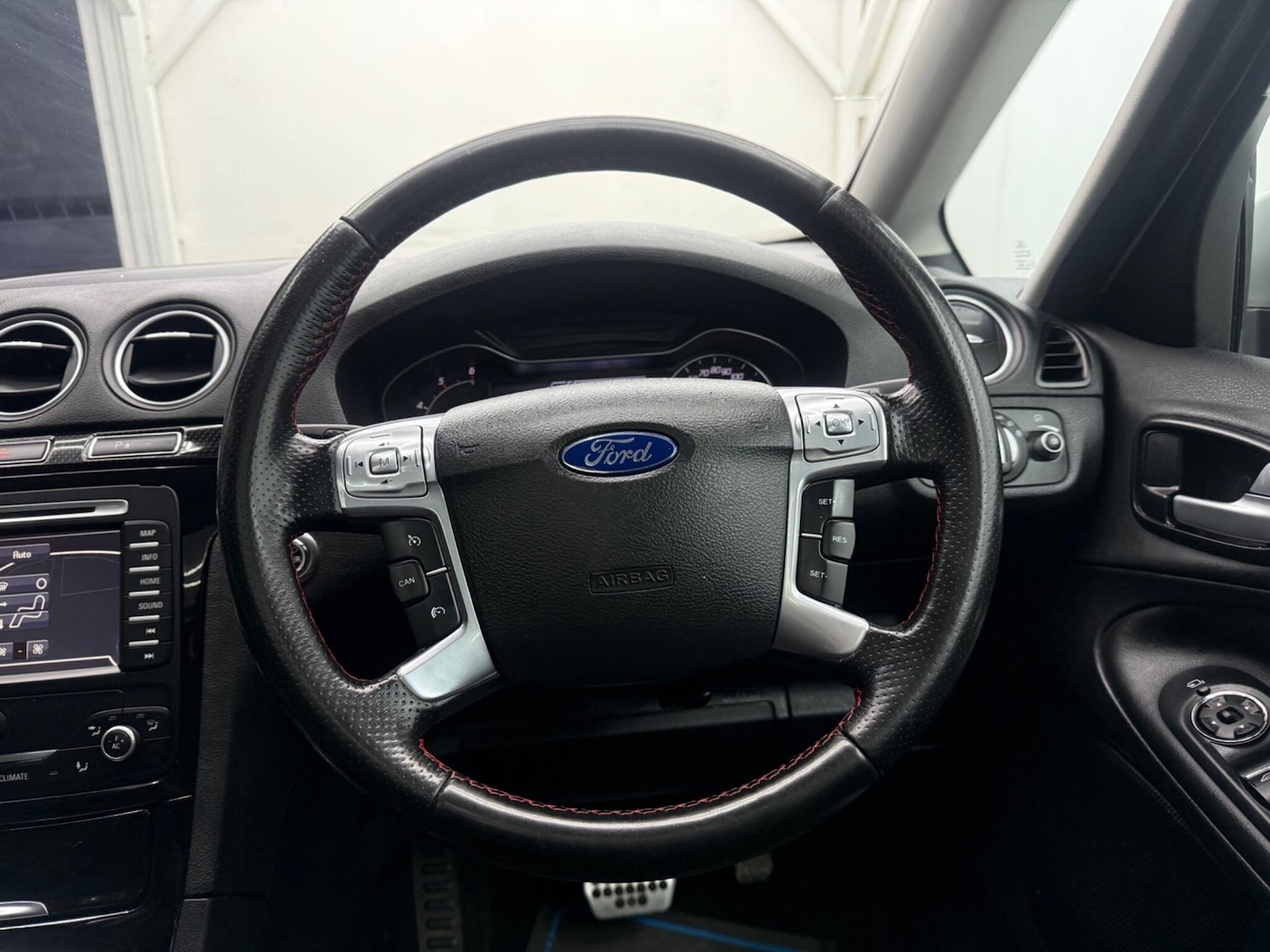 Used Ford S-Max 2011 for sale - 77538570: Photo 35