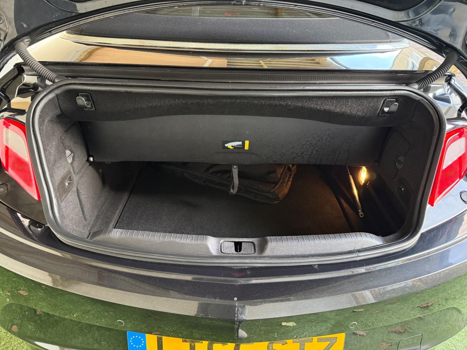 Used Vauxhall Cascada 2015 for sale - 77091358: Photo 8