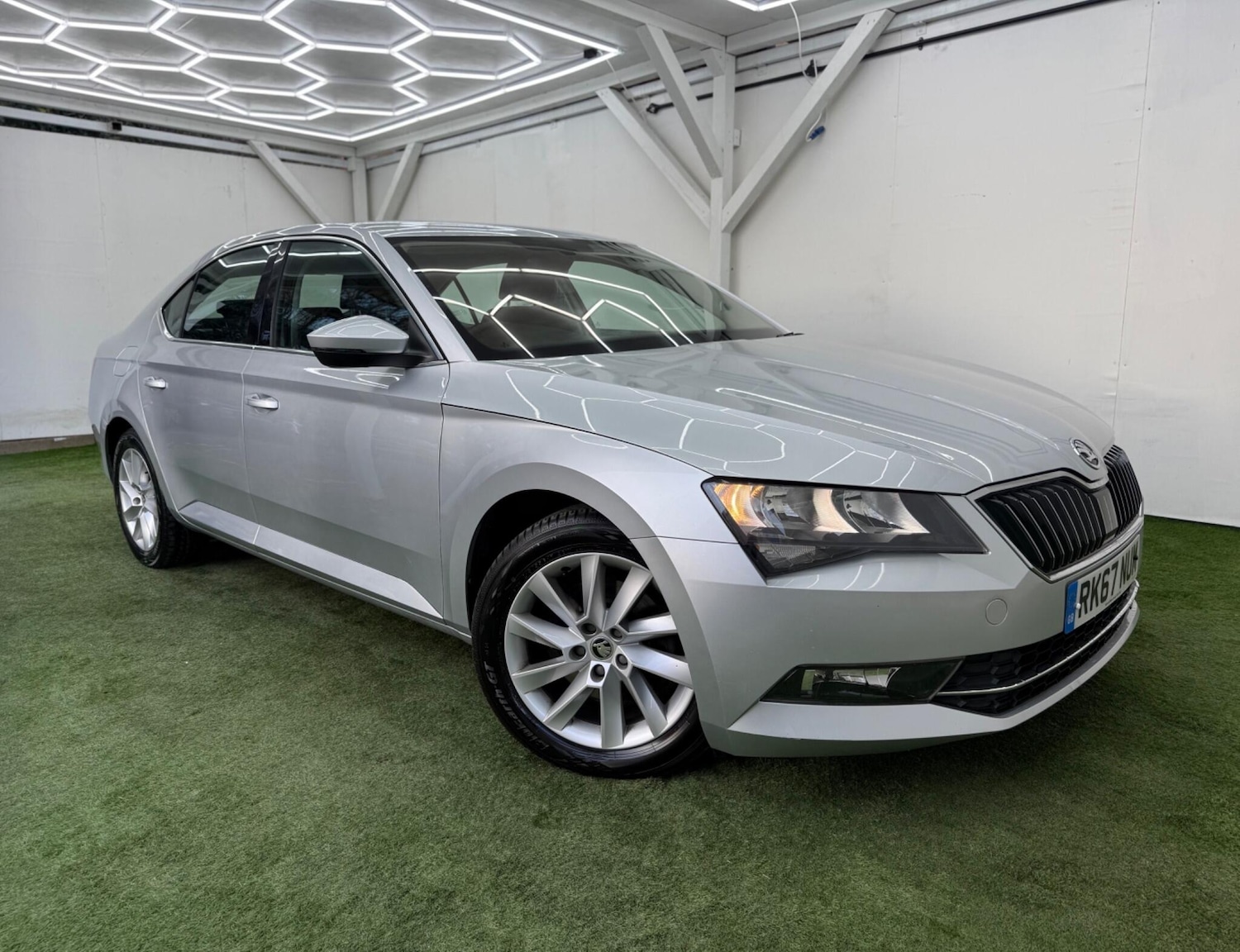 Used Skoda Superb 2017 for sale - 77753786: Photo 4