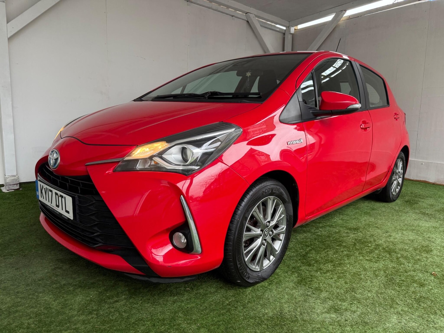 Used Toyota Yaris 2017 for sale - 76976495: Photo 11