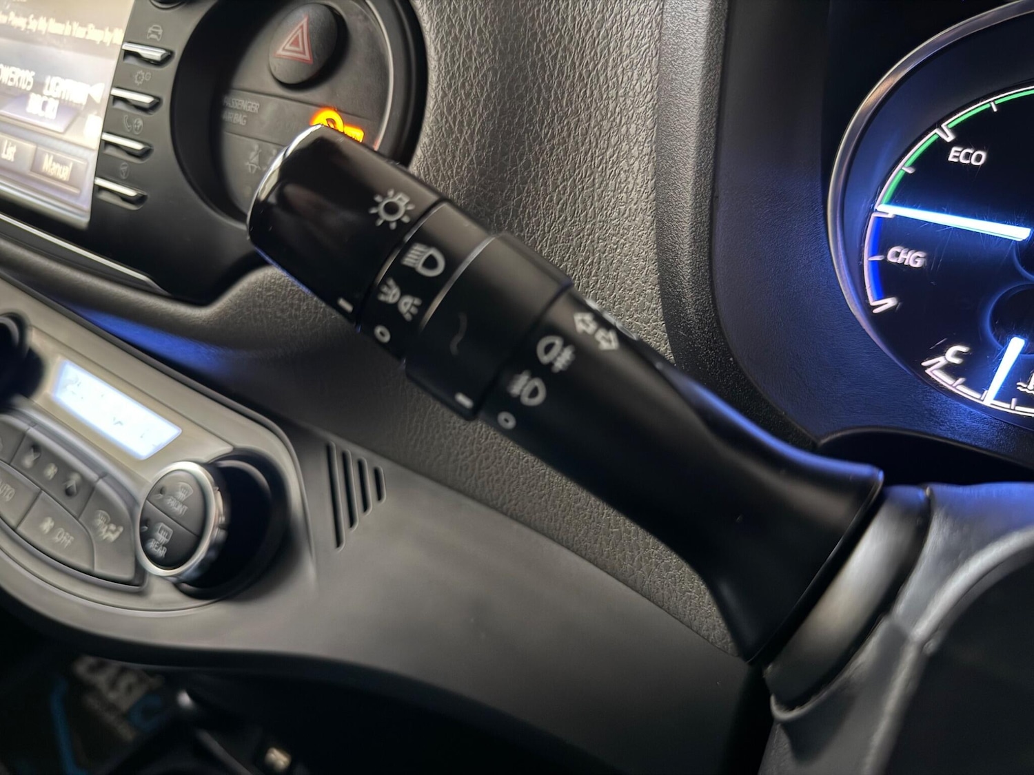 Used Toyota Yaris 2017 for sale - 76976495: Photo 36