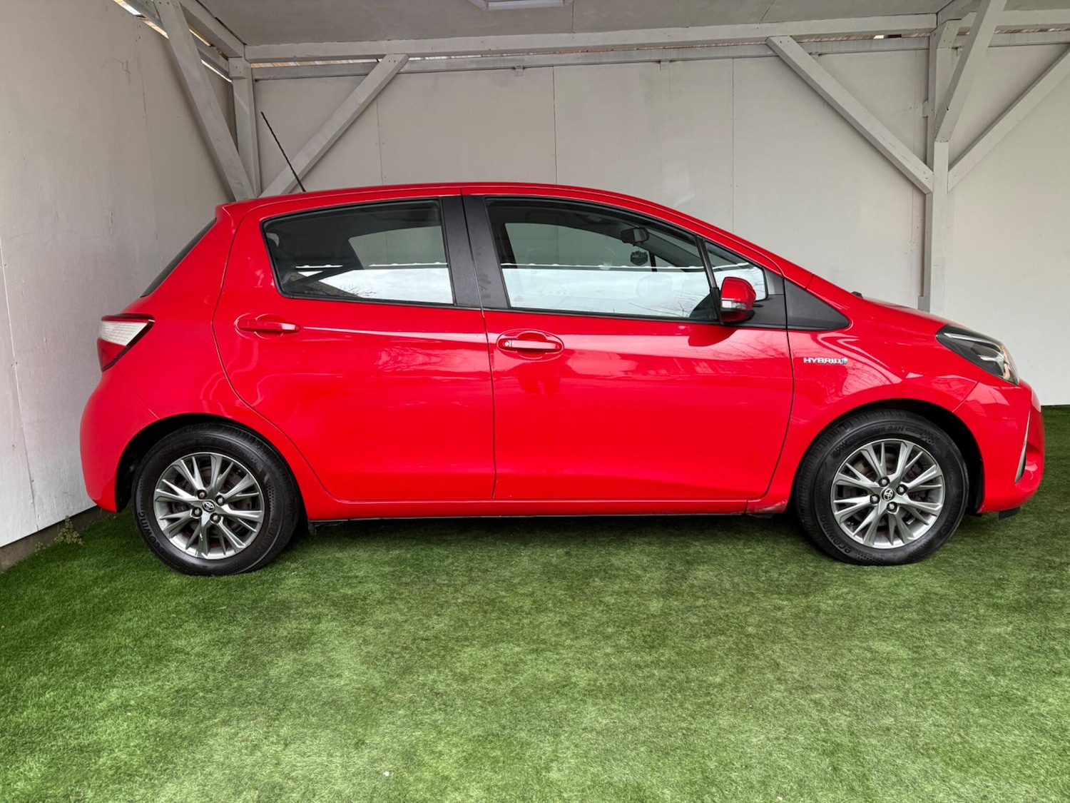 Used Toyota Yaris 2017 for sale - 76976495: Photo 5