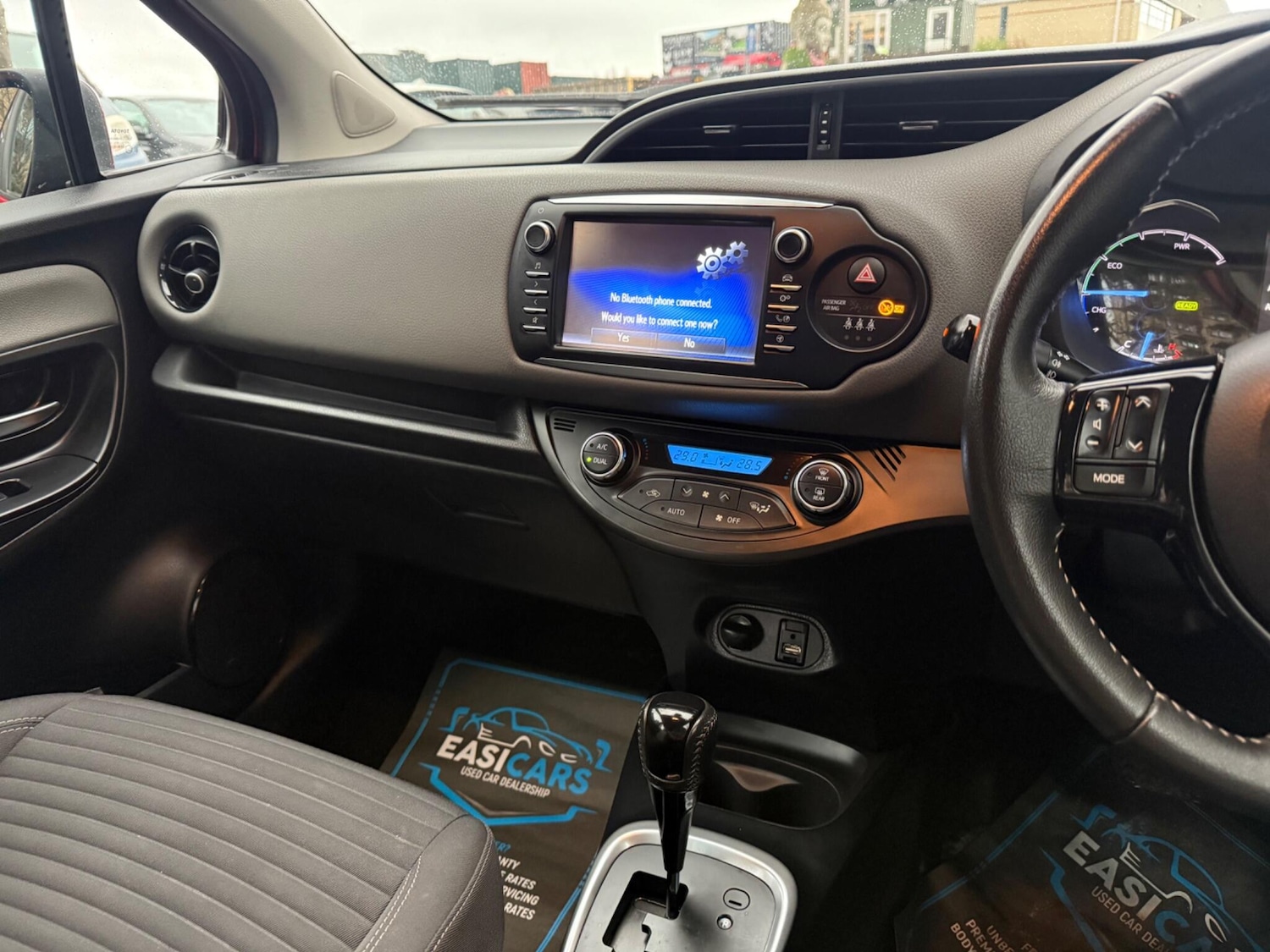 Used Toyota Yaris 2017 for sale - 76976495: Photo 55