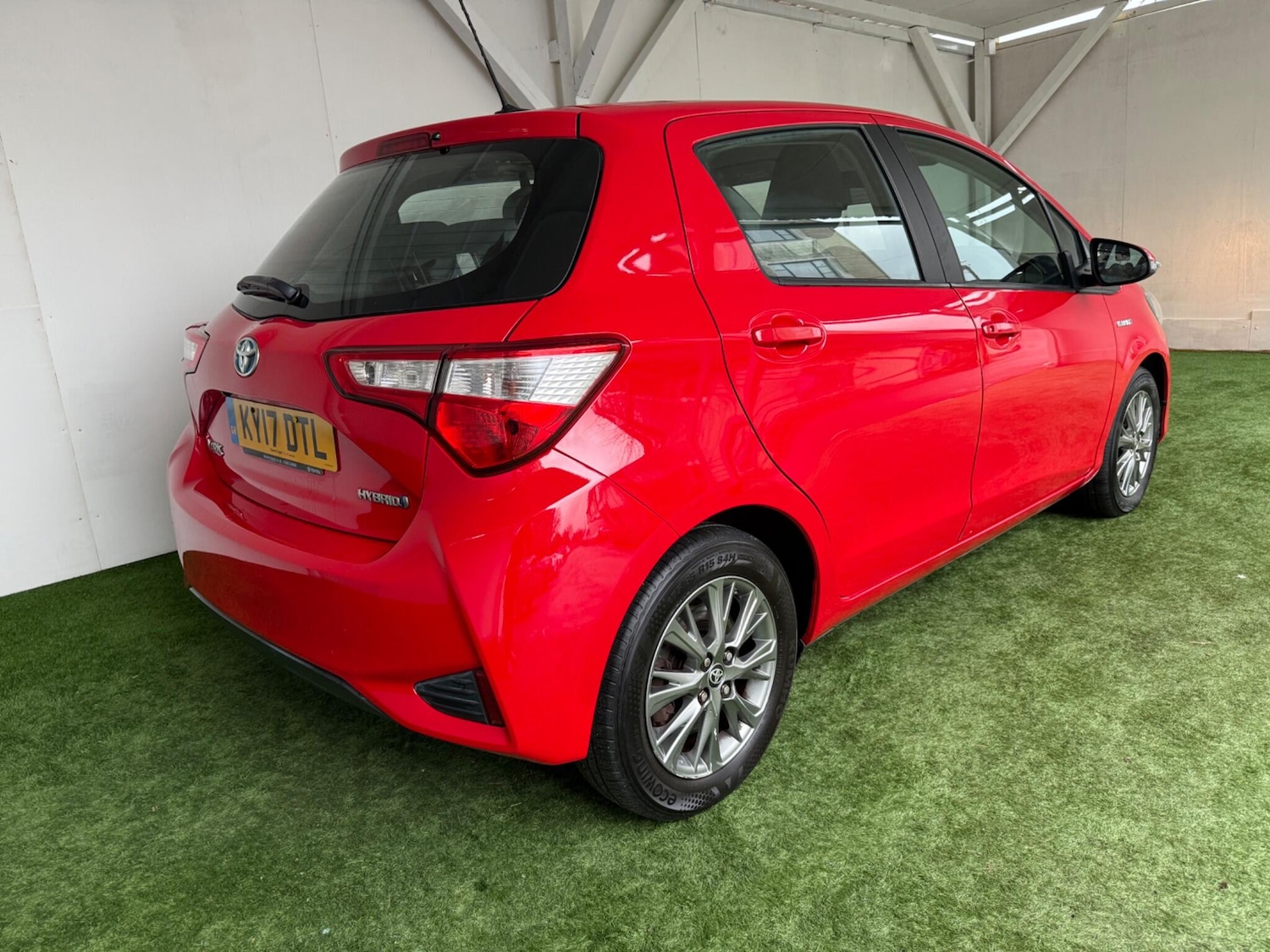 Used Toyota Yaris 2017 for sale - 76976495: Photo 6