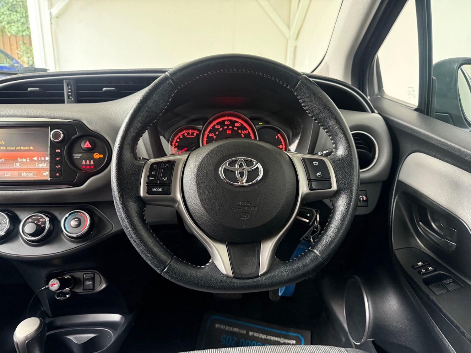 Used Toyota Yaris 2015 for sale - 77040414: Photo 31