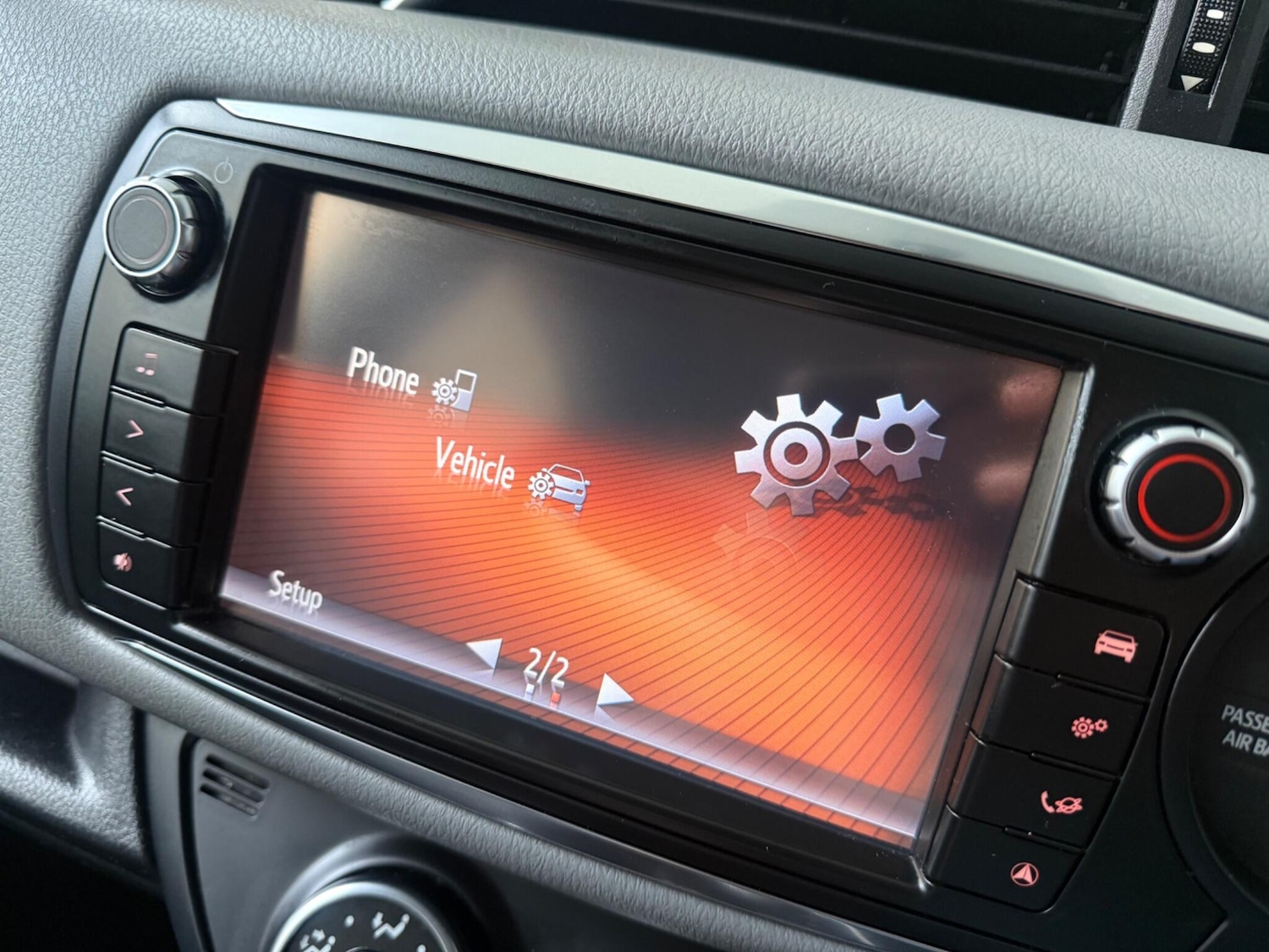 Used Toyota Yaris 2015 for sale - 77040414: Photo 47