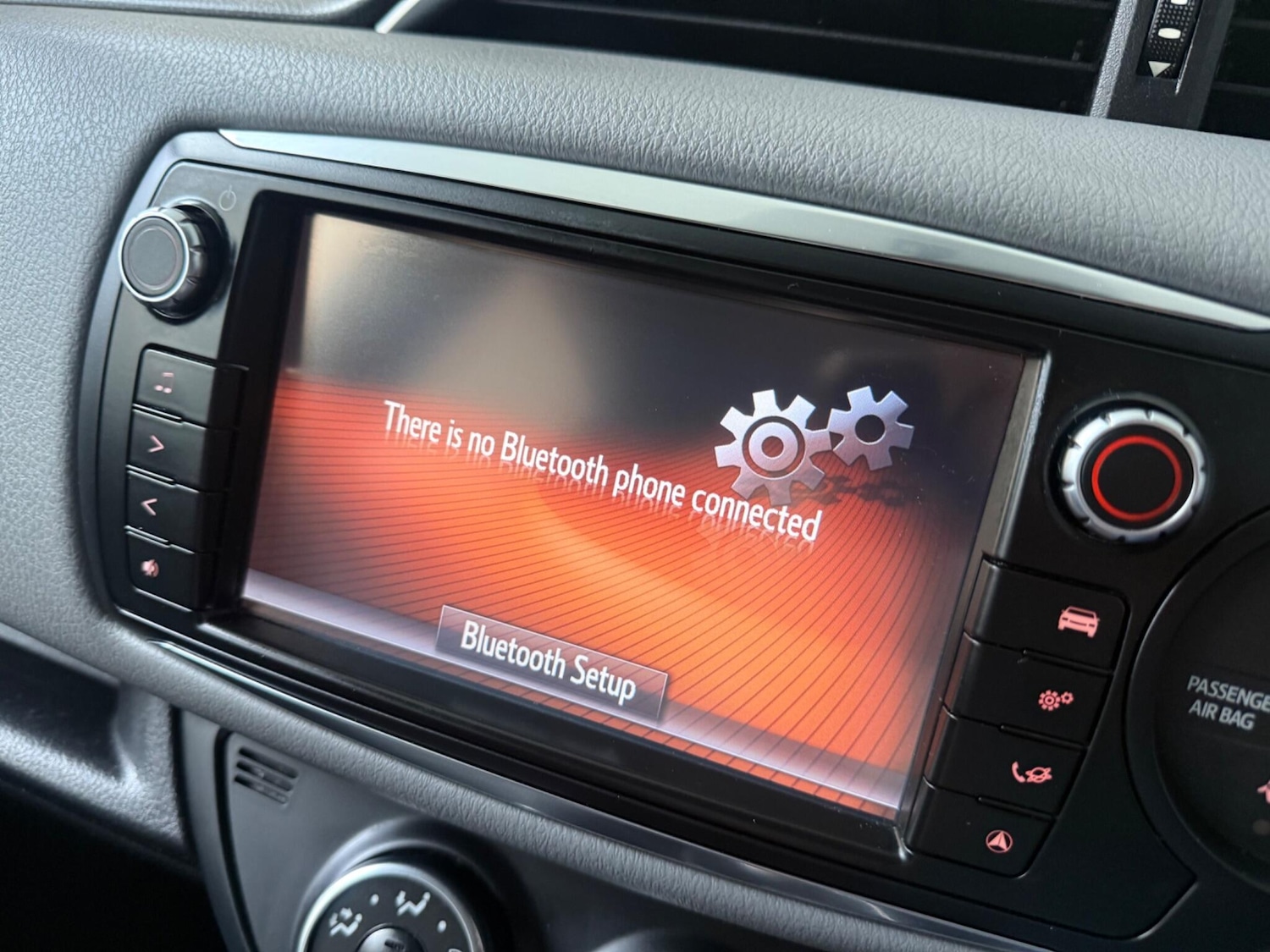 Used Toyota Yaris 2015 for sale - 77040414: Photo 48