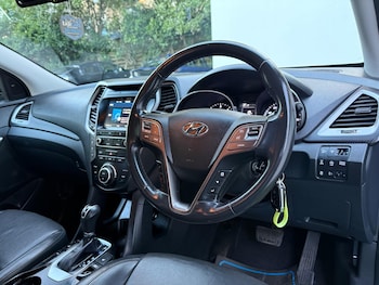 Used Hyundai Santa Fe 2017 for sale - 75927223: Photo