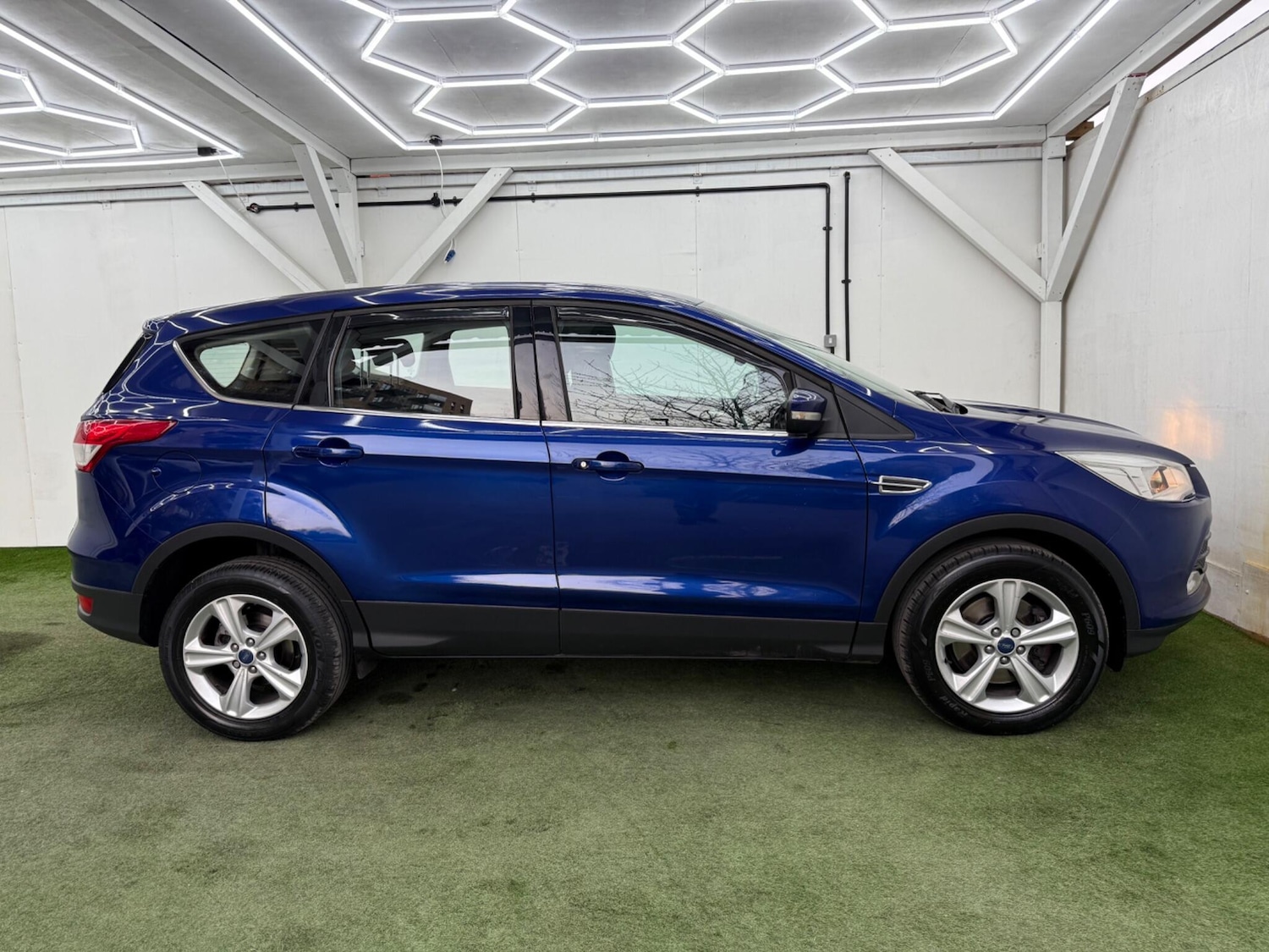 Used Ford Kuga 2016 for sale - 77977906: Photo 2