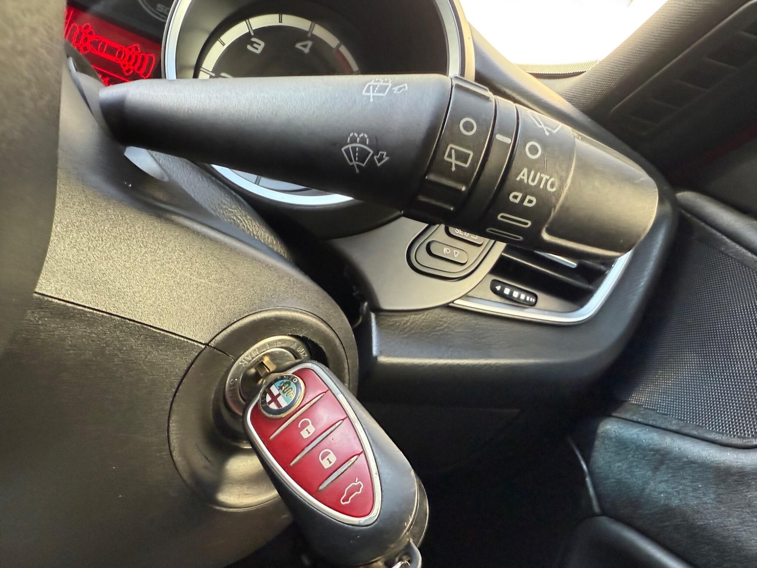 Used Alfa Romeo Giulietta 2015 for sale - 77040369: Photo 37