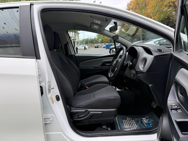 Used Toyota Yaris 2015 for sale - 76315029: Photo 14