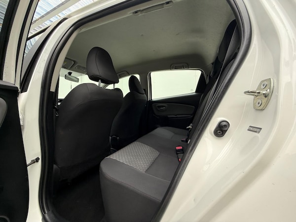 Used Toyota Yaris 2015 for sale - 76315029: Photo 23
