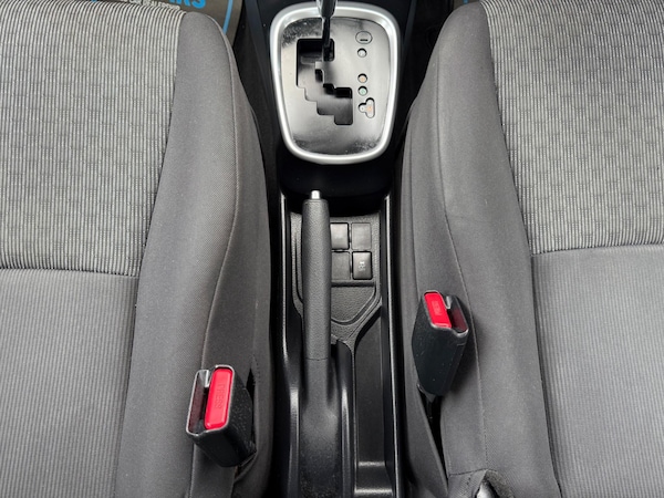 Used Toyota Yaris 2015 for sale - 76315029: Photo 31