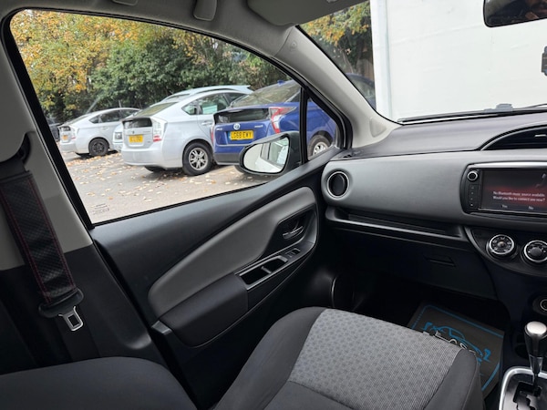 Used Toyota Yaris 2015 for sale - 76315029: Photo 38