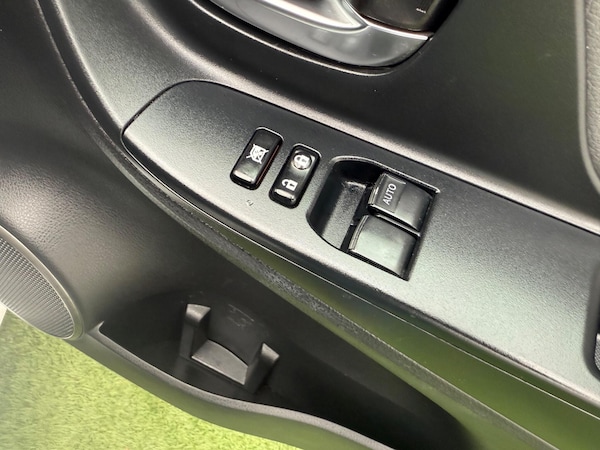 Used Toyota Yaris 2015 for sale - 76315029: Photo 40