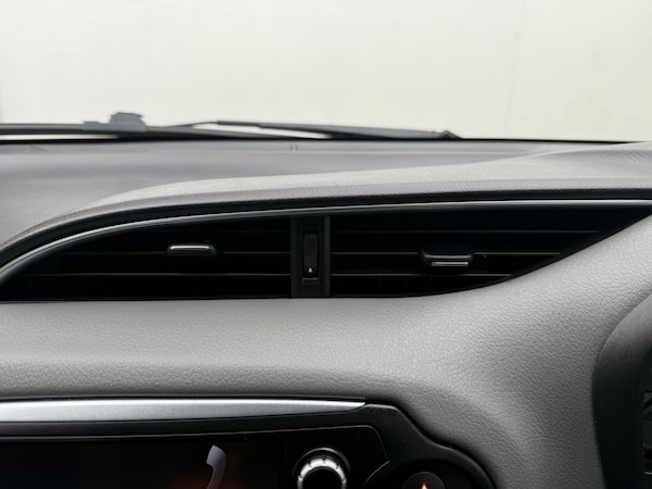 Used Toyota Yaris 2015 for sale - 76315029: Photo 43