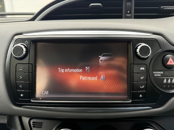 Used Toyota Yaris 2015 for sale - 76315029: Photo 46