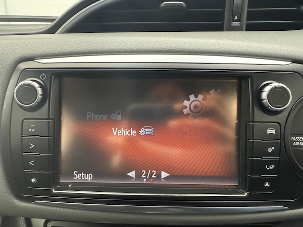 Used Toyota Yaris 2015 for sale - 76315029: Photo 48