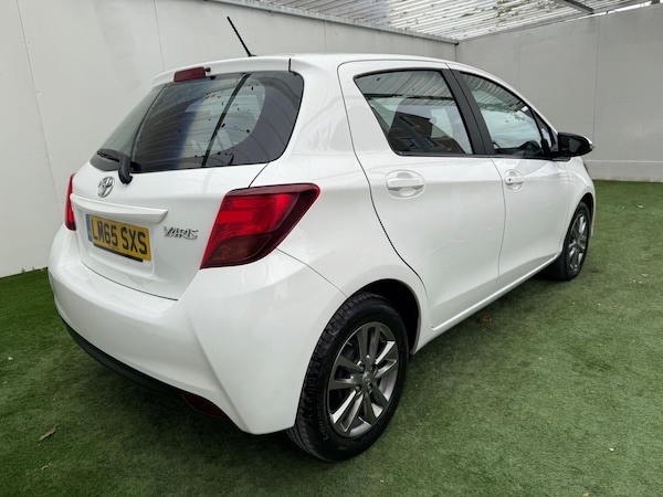Used Toyota Yaris 2015 for sale - 76315029: Photo 6