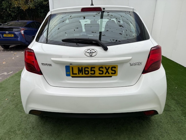 Used Toyota Yaris 2015 for sale - 76315029: Photo 7