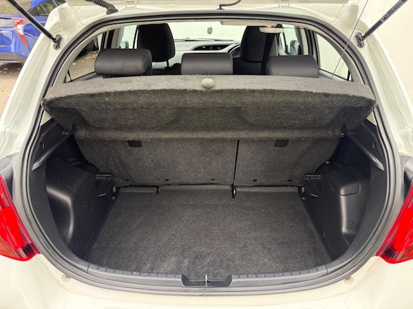 Used Toyota Yaris 2015 for sale - 76315029: Photo 8