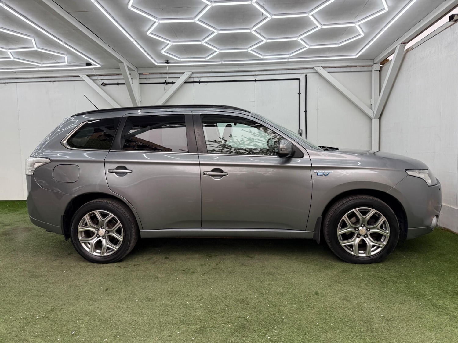Used Mitsubishi Outlander for sale - 78214387: Photo 2