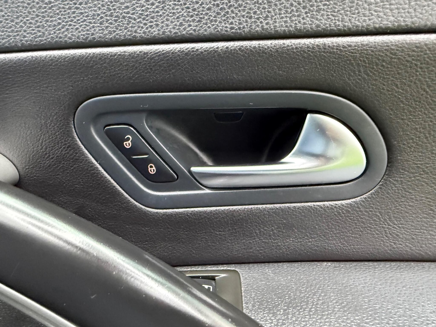 Used Volkswagen Scirocco 2008 for sale - 77163244: Photo 38