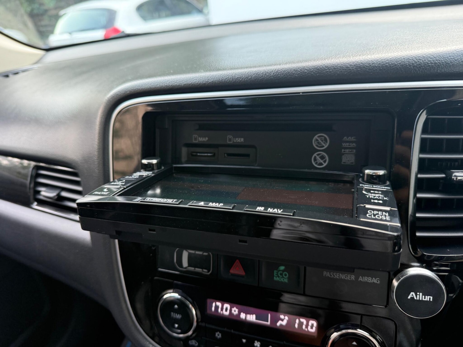 Used Mitsubishi Outlander 2016 for sale - 77291958: Photo 50