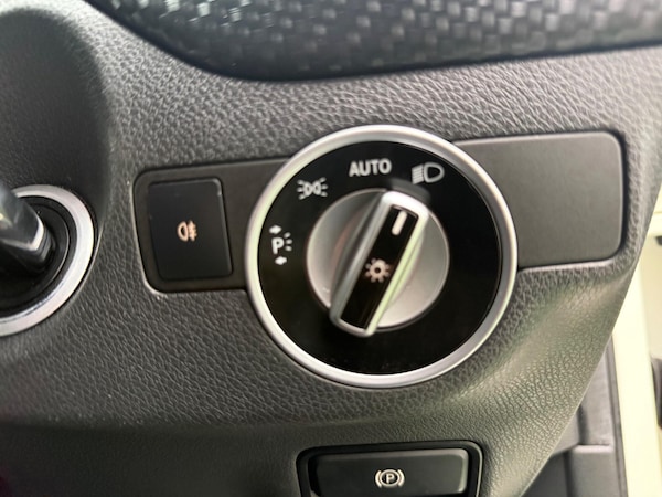 Used Mercedes-Benz A-Class 2015 for sale - 76284376: Photo 43