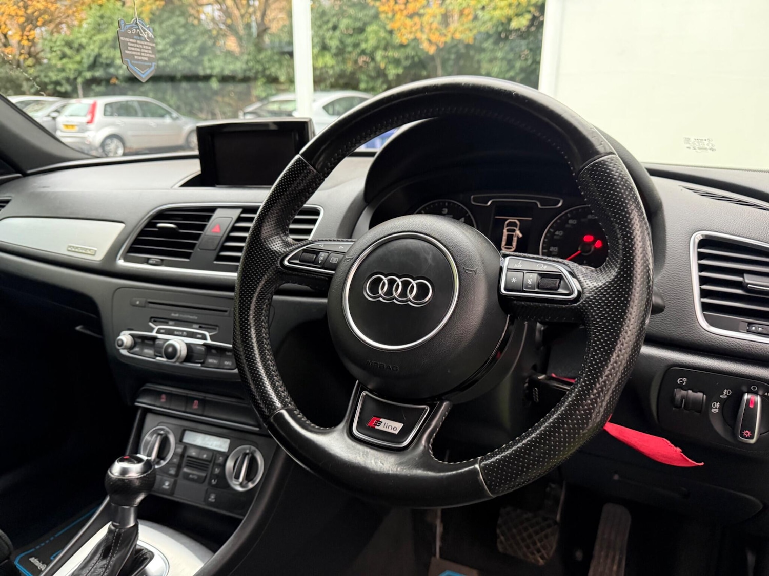 Used Audi Q3 2013 for sale - 76409454: Photo 2