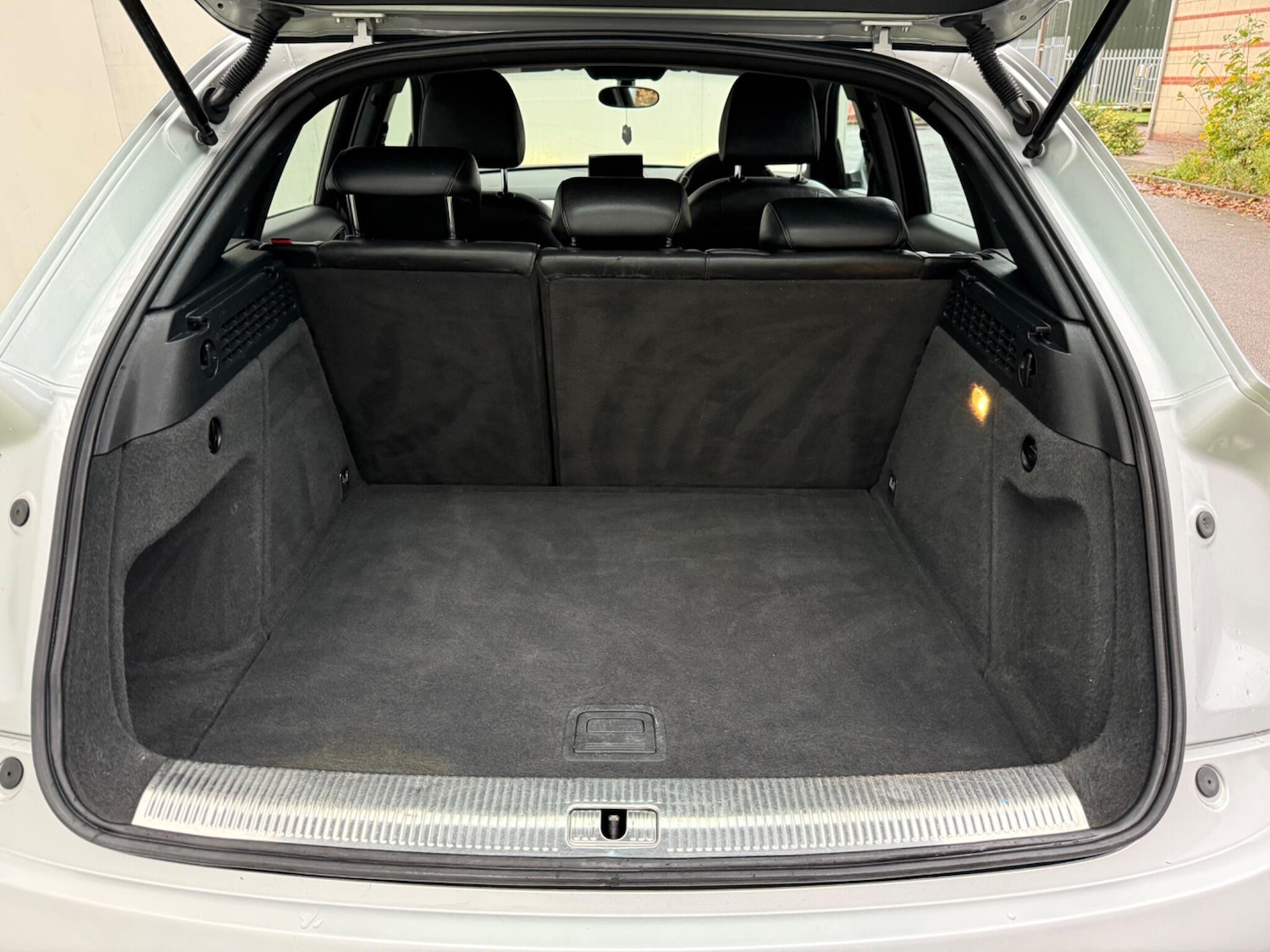 Used Audi Q3 2013 for sale - 76409454: Photo 8