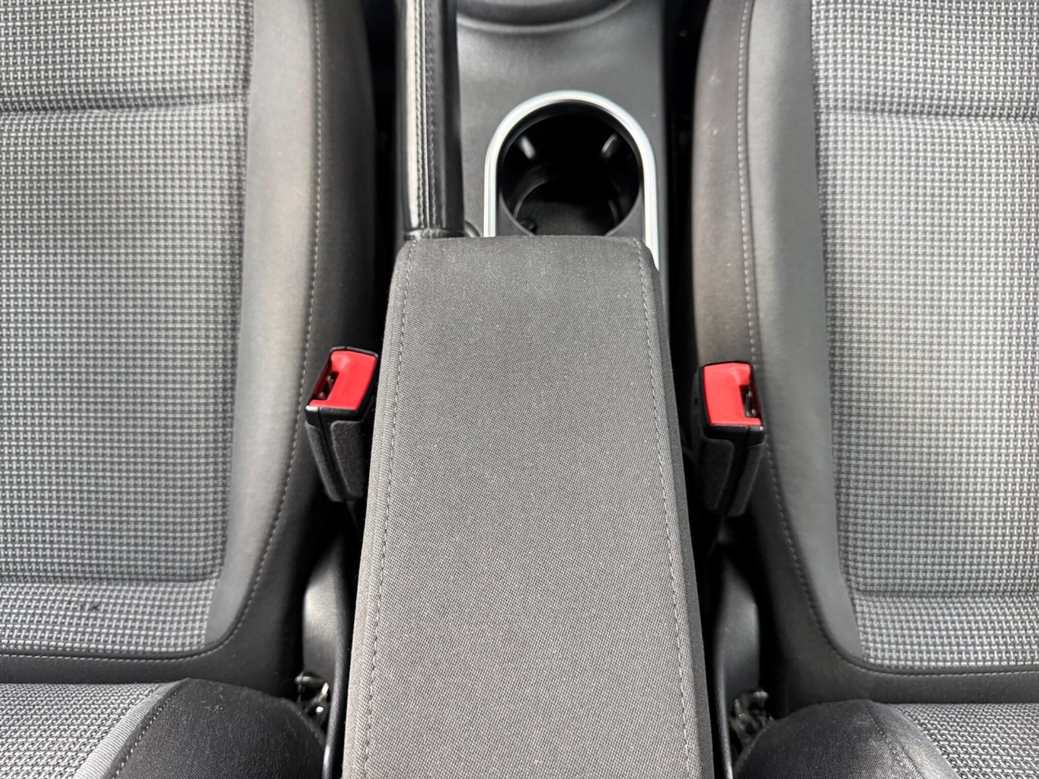 Used Volkswagen Beetle for sale - 77237665: Photo 27