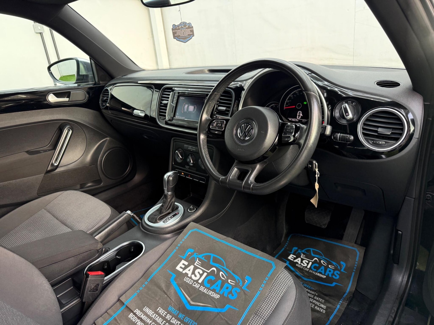 Used Volkswagen Beetle for sale - 77237665: Photo 3