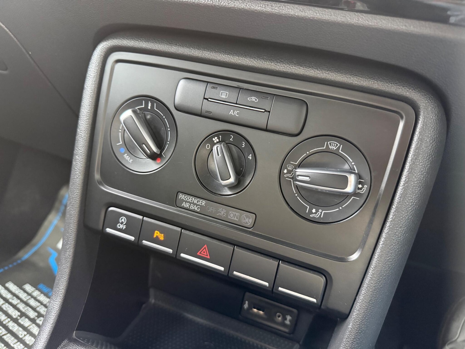 Used Volkswagen Beetle for sale - 77237665: Photo 50