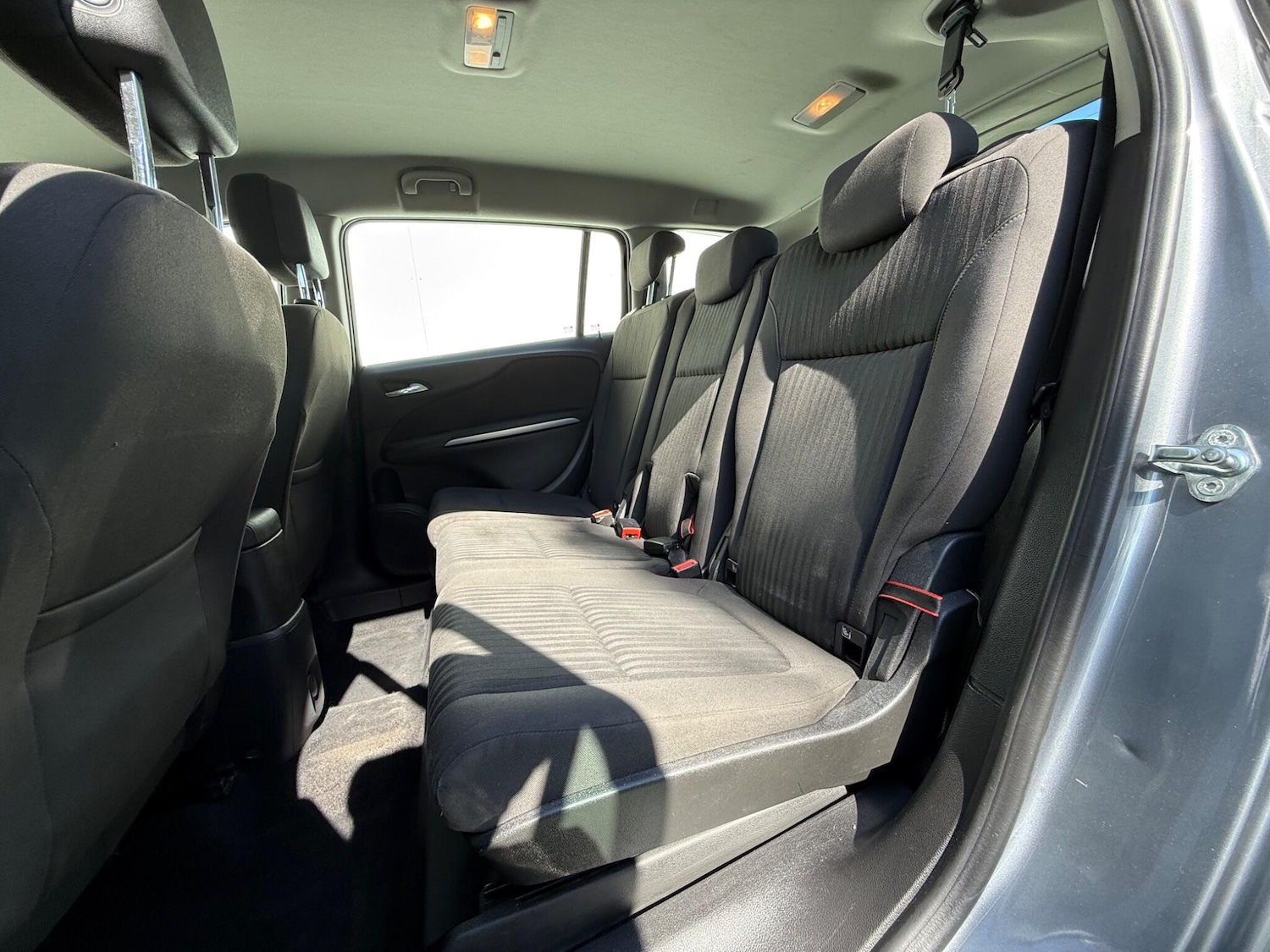 Used Vauxhall Zafira Tourer 2016 for sale - 76422991: Photo 22