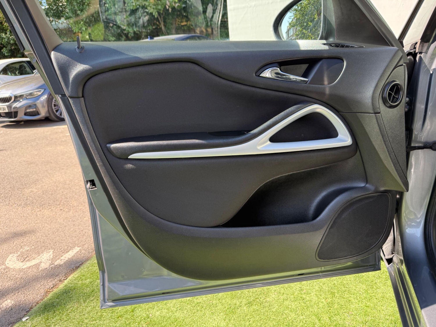 Used Vauxhall Zafira Tourer 2016 for sale - 76422991: Photo 26