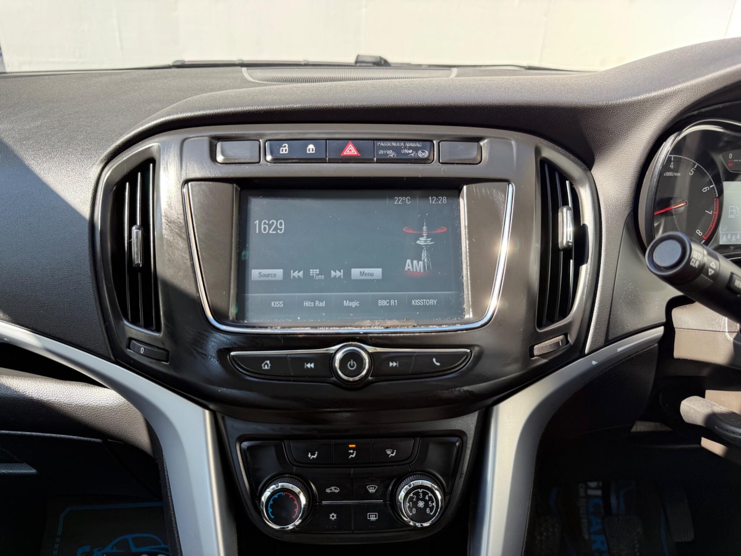 Used Vauxhall Zafira Tourer 2016 for sale - 76422991: Photo 28