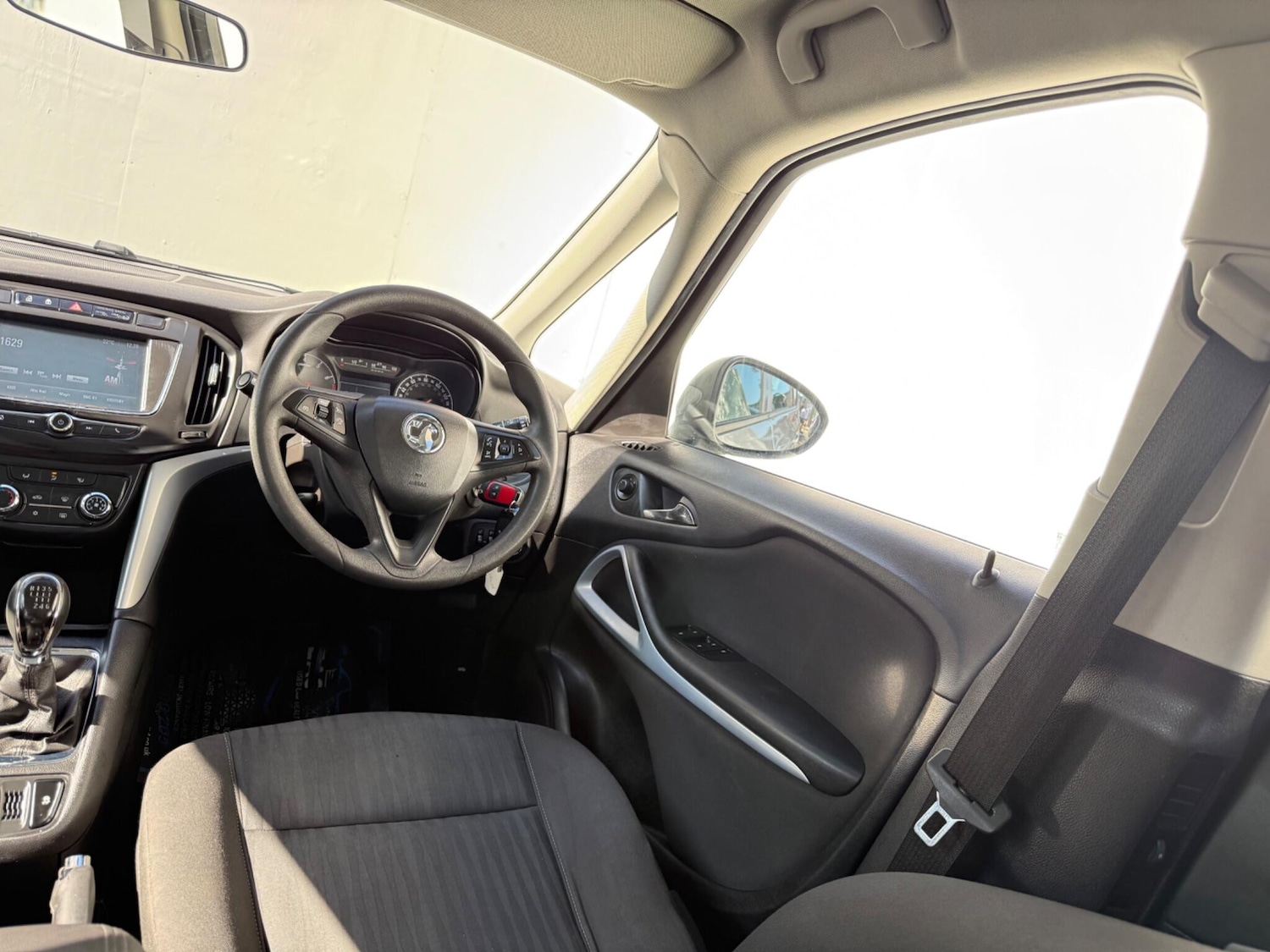 Used Vauxhall Zafira Tourer 2016 for sale - 76422991: Photo 38