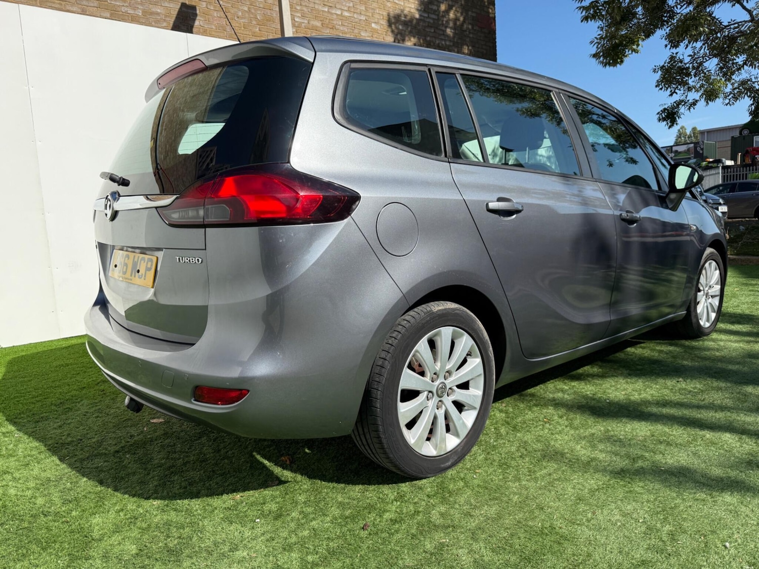 Used Vauxhall Zafira Tourer 2016 for sale - 76422991: Photo 6