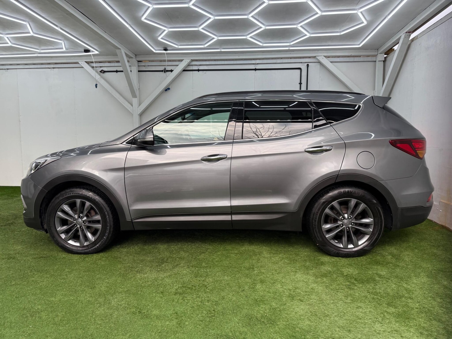 Used Hyundai Santa Fe for sale - 77237909: Photo 10