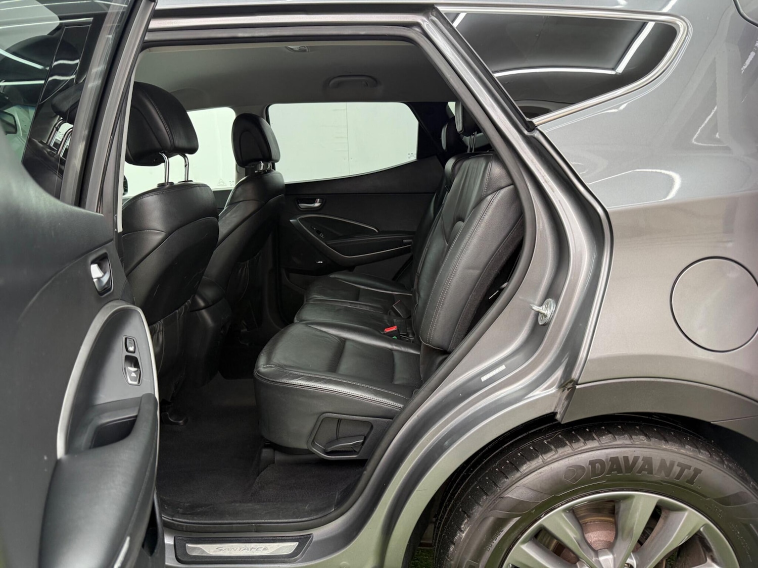 Used Hyundai Santa Fe for sale - 77237909: Photo 24