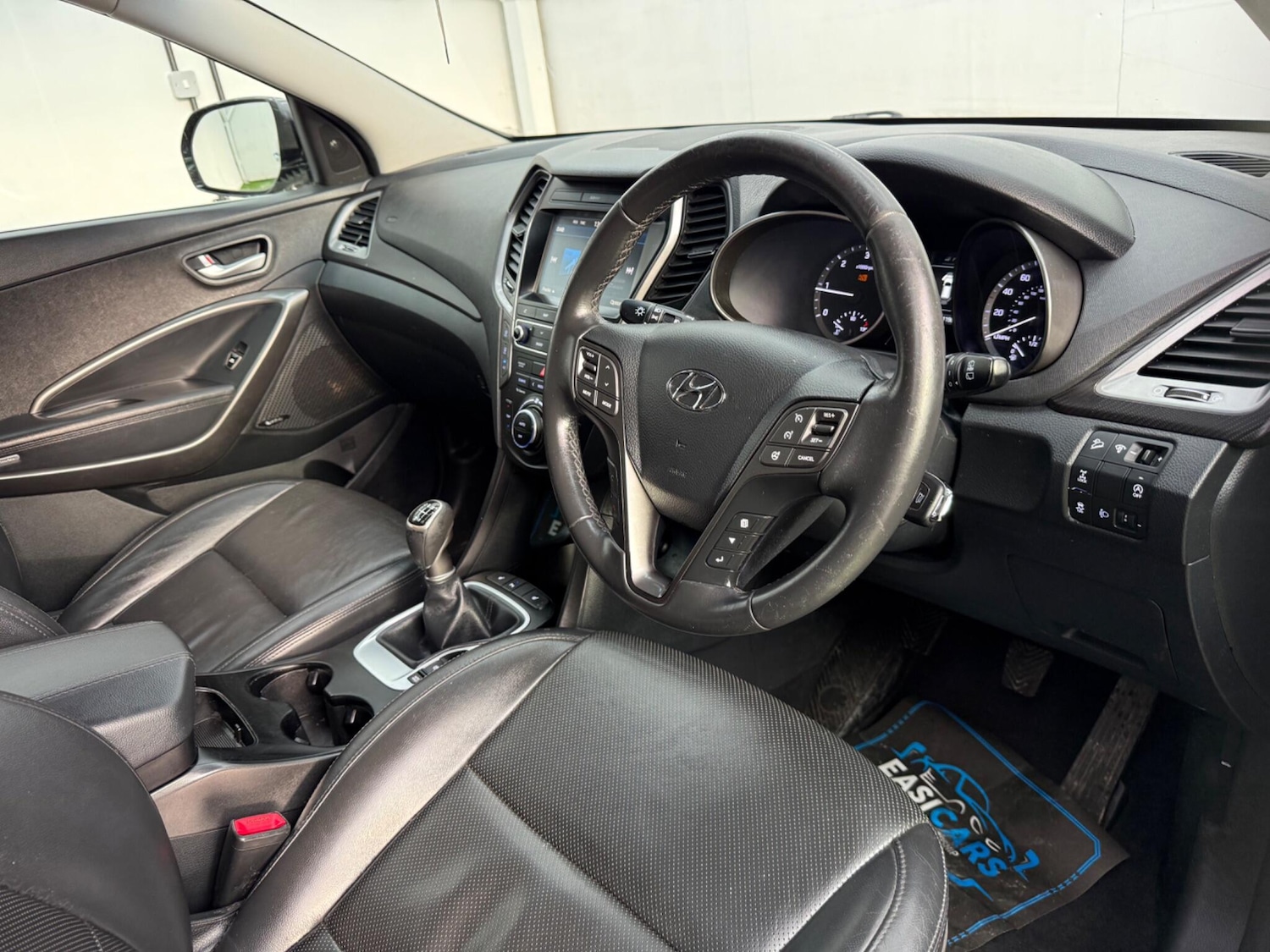 Used Hyundai Santa Fe for sale - 77237909: Photo 3