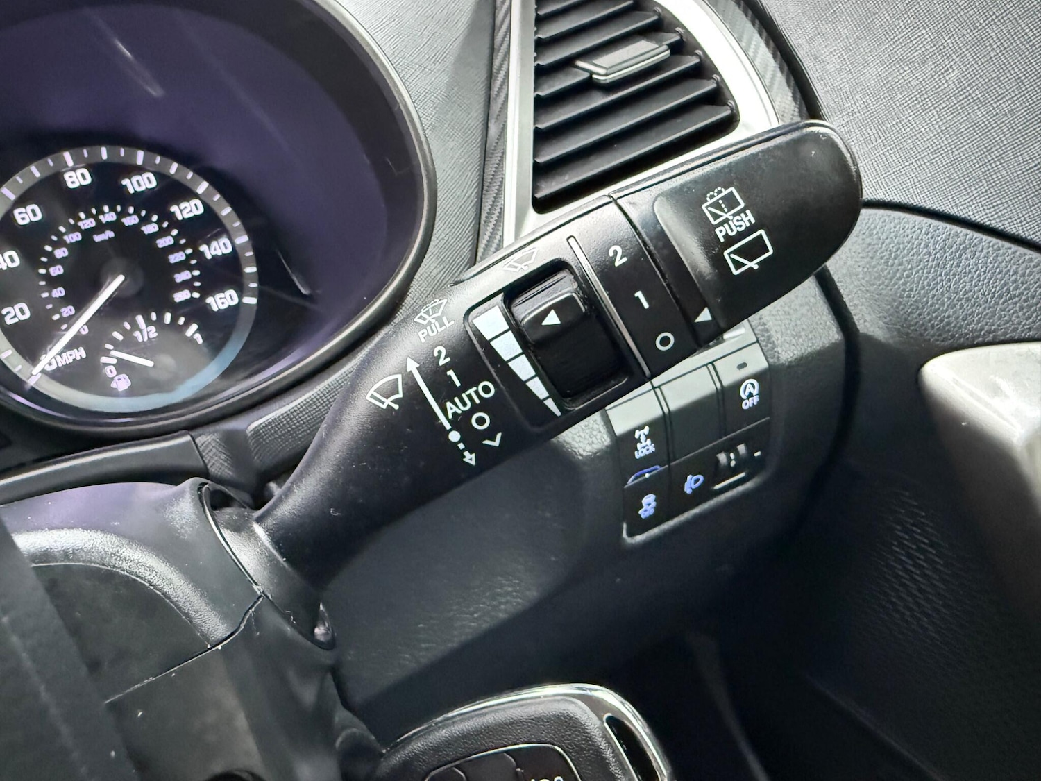 Used Hyundai Santa Fe for sale - 77237909: Photo 41