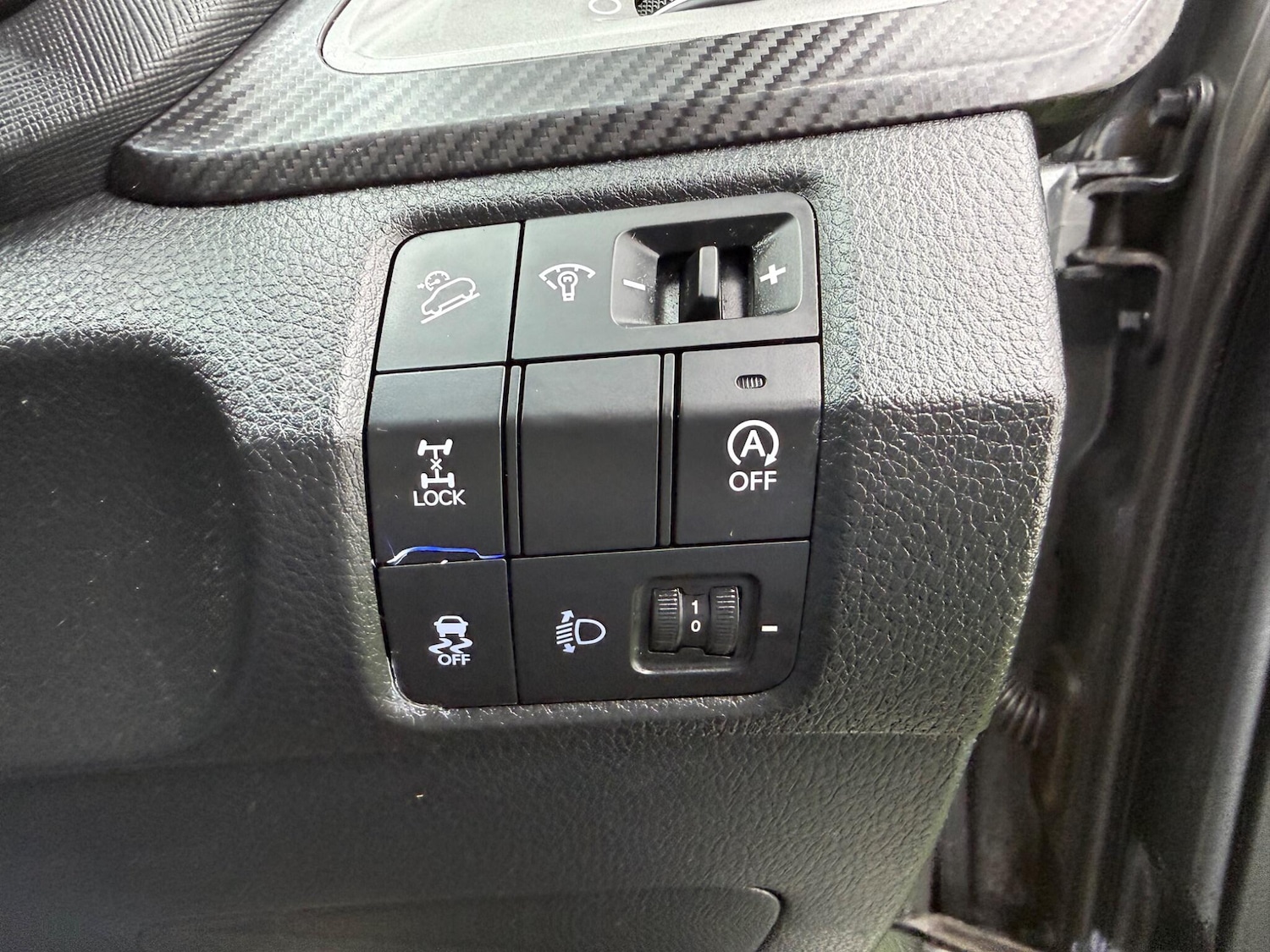 Used Hyundai Santa Fe for sale - 77237909: Photo 46