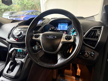 Used Ford Kuga 2015 for sale - 77067256: Photo