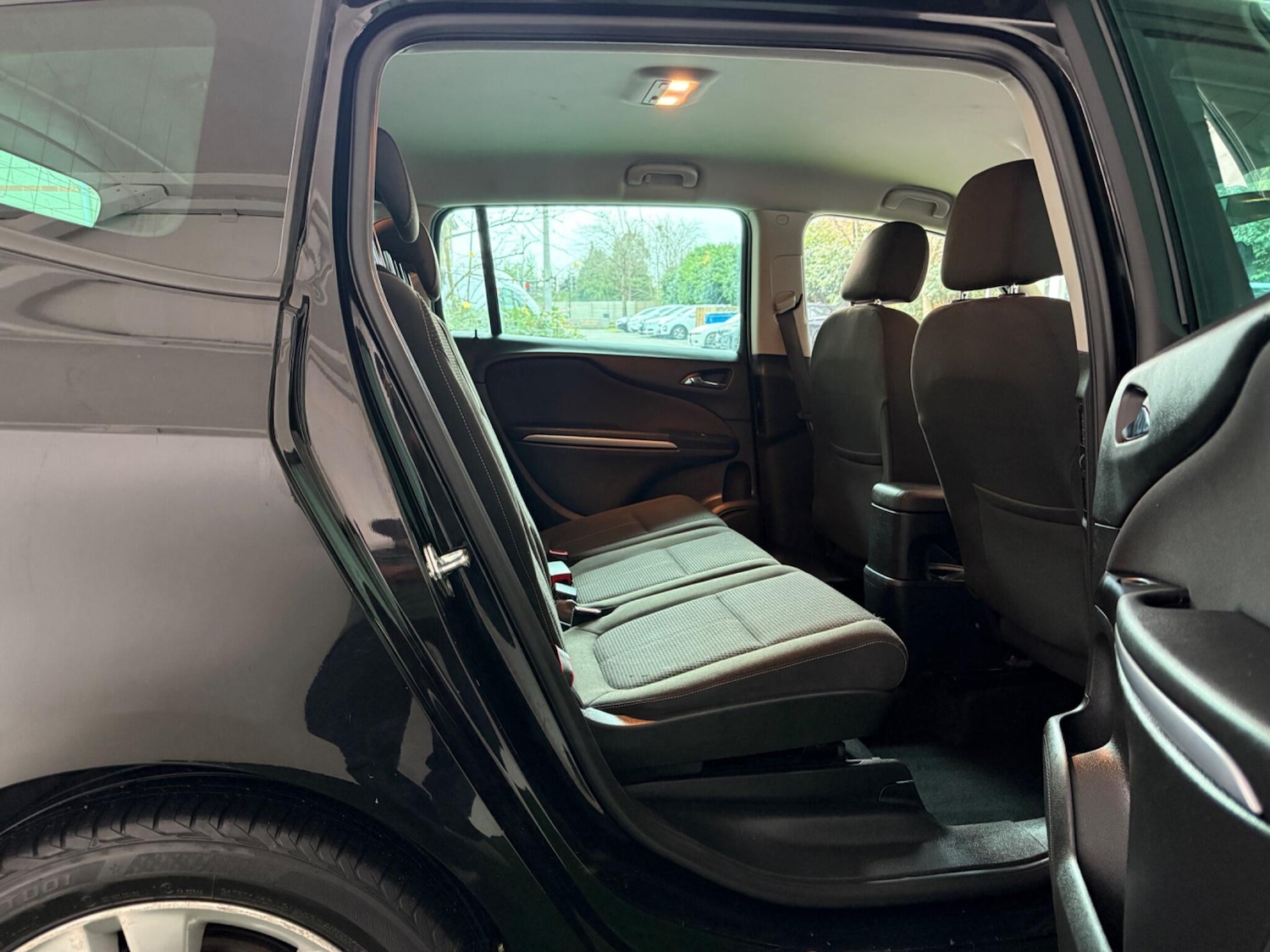 Used Vauxhall Zafira 2017 for sale - 76865749: Photo 17